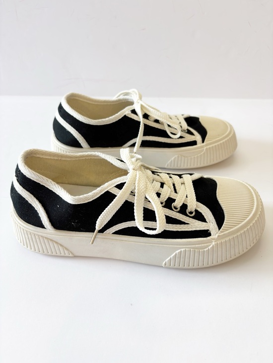 Shoes - Chunky Platform Sneakers Womens 39 Black White Canvas Lace Up Streetwear Shoes
